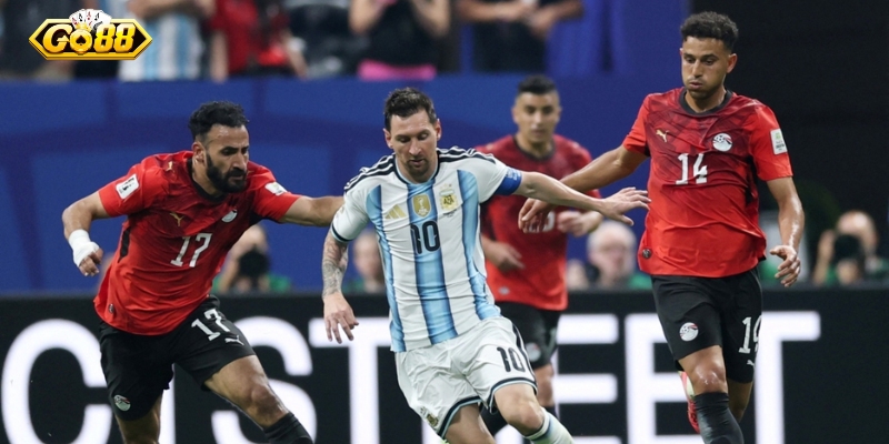 Argentina vs Ai Cập: Màn Ngược Dòng Điên Rồ Và Nước Mắt Của M10 Cú đúp bất ngờ của Mostafa Zik giúp Ai Cập dẫn trước 2=0