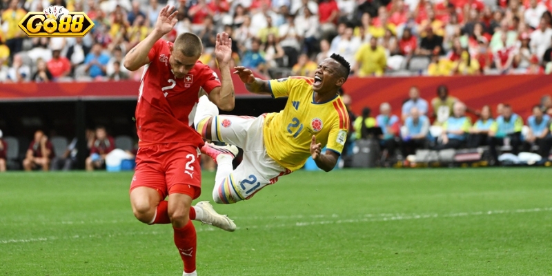 Colombia vs Thụy Sĩ - Loạt Đấu Súng Nghẹt Thở 72 Năm Xà ngang từ chối bàn thắng của Colombia và loạt sút luân lưu cân não